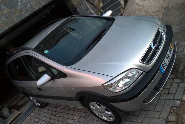 Opel Zafira 5portas - 00