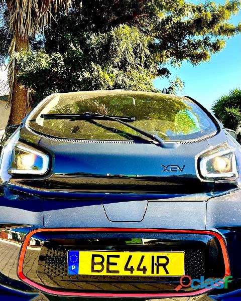 XEV Yoyo (11 000 km) 7500 EUR Informações básicas Marca XEV Modelo Yoyo Cor Cinzento Nº de portas 3 5
