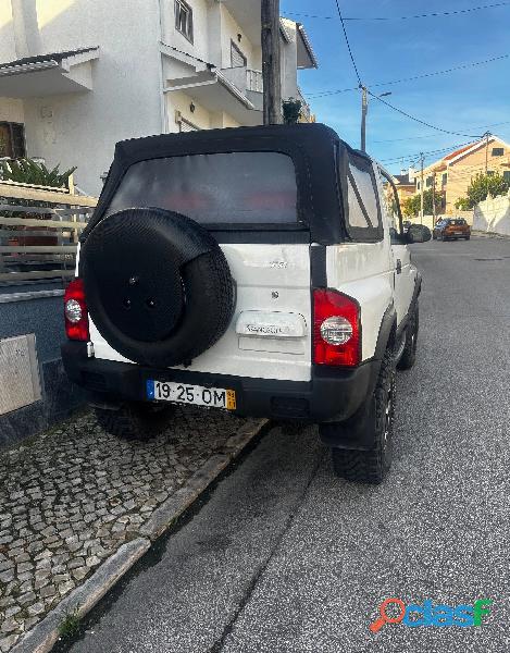 SsangYong Korando 602 2.9 TDi EL (209 000 km) 5000 EUR Quilómetros 209 000 km Combustível Diesel Tip 3