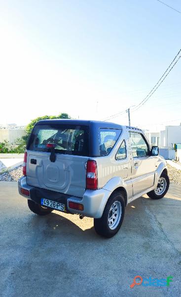 Suzuki Jimny 1.3 16V Hard Top (250 000 km) 5000 EUR Quilómetros 250 000 km Combustível Gasolina Tipo 1