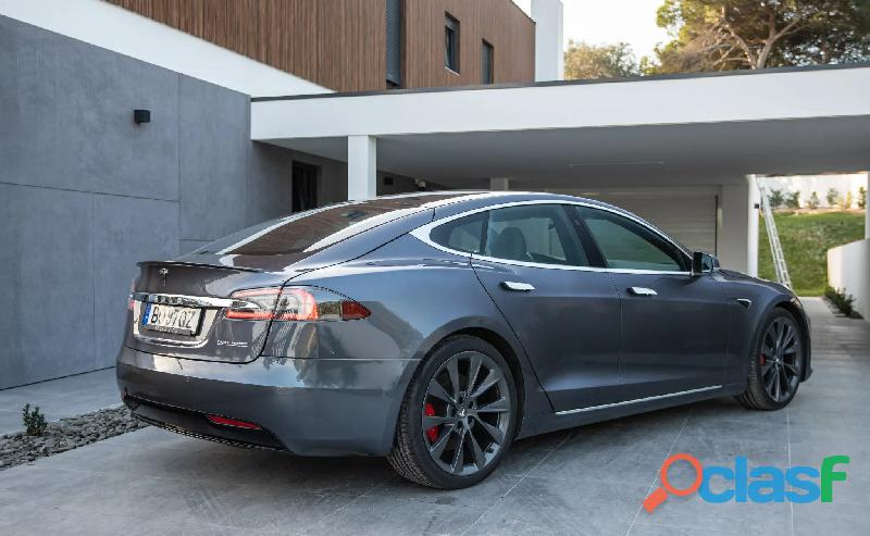 Tesla Model S Performance Ludicrous AWD (74 000 km) 35000 EUR Quilómetros 74 000 km Combustível Eléc 6