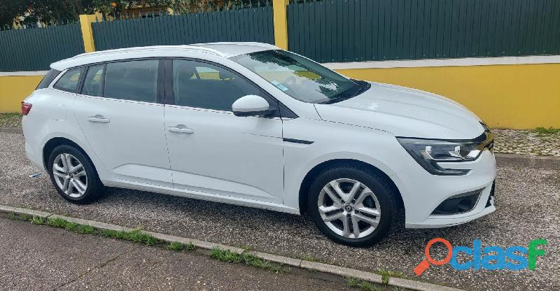 Renault Mégane Sport Tourer BLUE dCi 115 BUSINESS EDITION (148 000 km) 8000 EUR Quilómetros 148 000 7