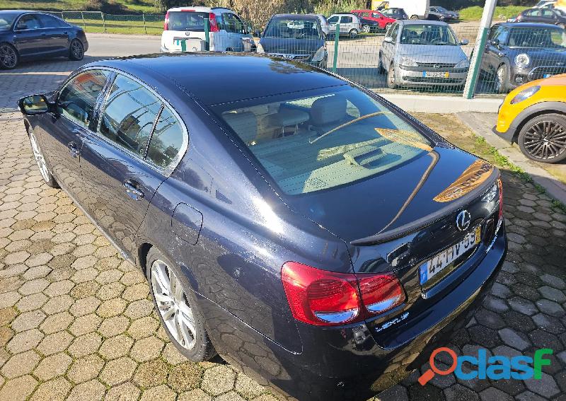 Lexus GS 450h 81 Mid+Kit Multimédia (240 000 km) 7000 EUR Quilómetros 240 000 km Combustível Híbrido 1