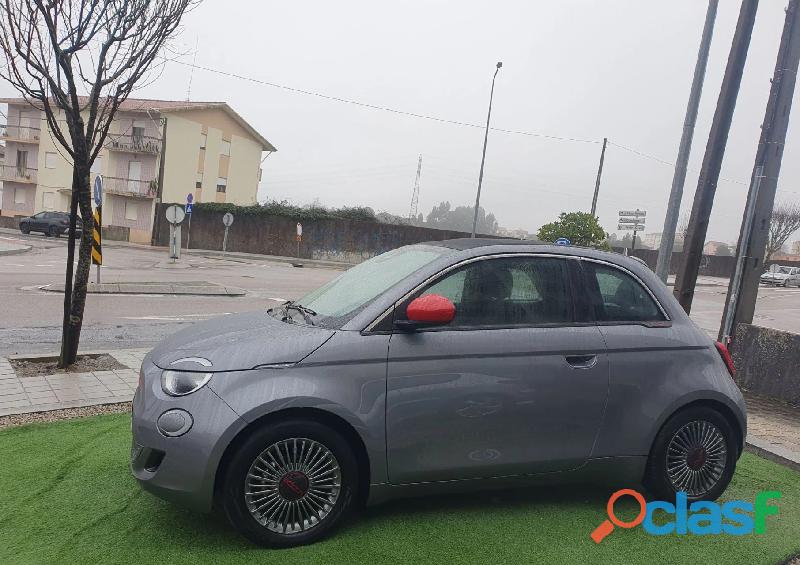 Fiat 500e C (RED) (32 000 km) 10000 EUR Quilómetros 32 000 km Combustível Eléctrico Tipo de Caixa Au 3