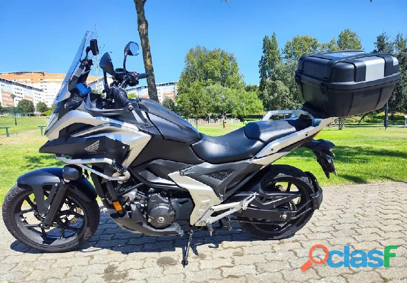 Honda NC750S Dct (60 000 km) 4000 EUR Quilómetros 60 000 km Combustível Gasolina Tipo de Caixa Autom 1