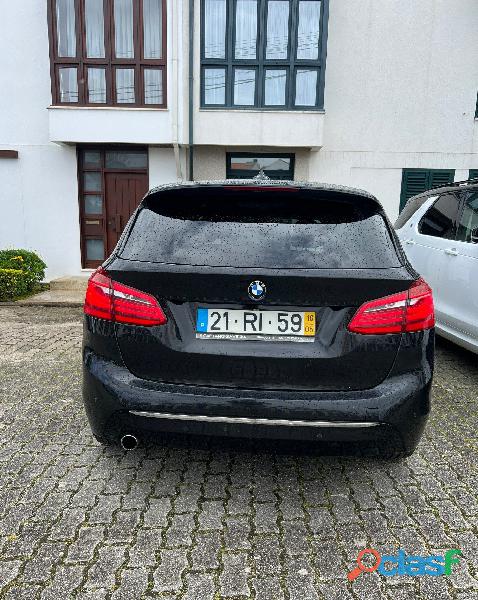 BMW 216 Active Tourer d Line Luxury Auto (100 000 km) 15000 EUR Quilómetros 100 000 km Combustível D 2